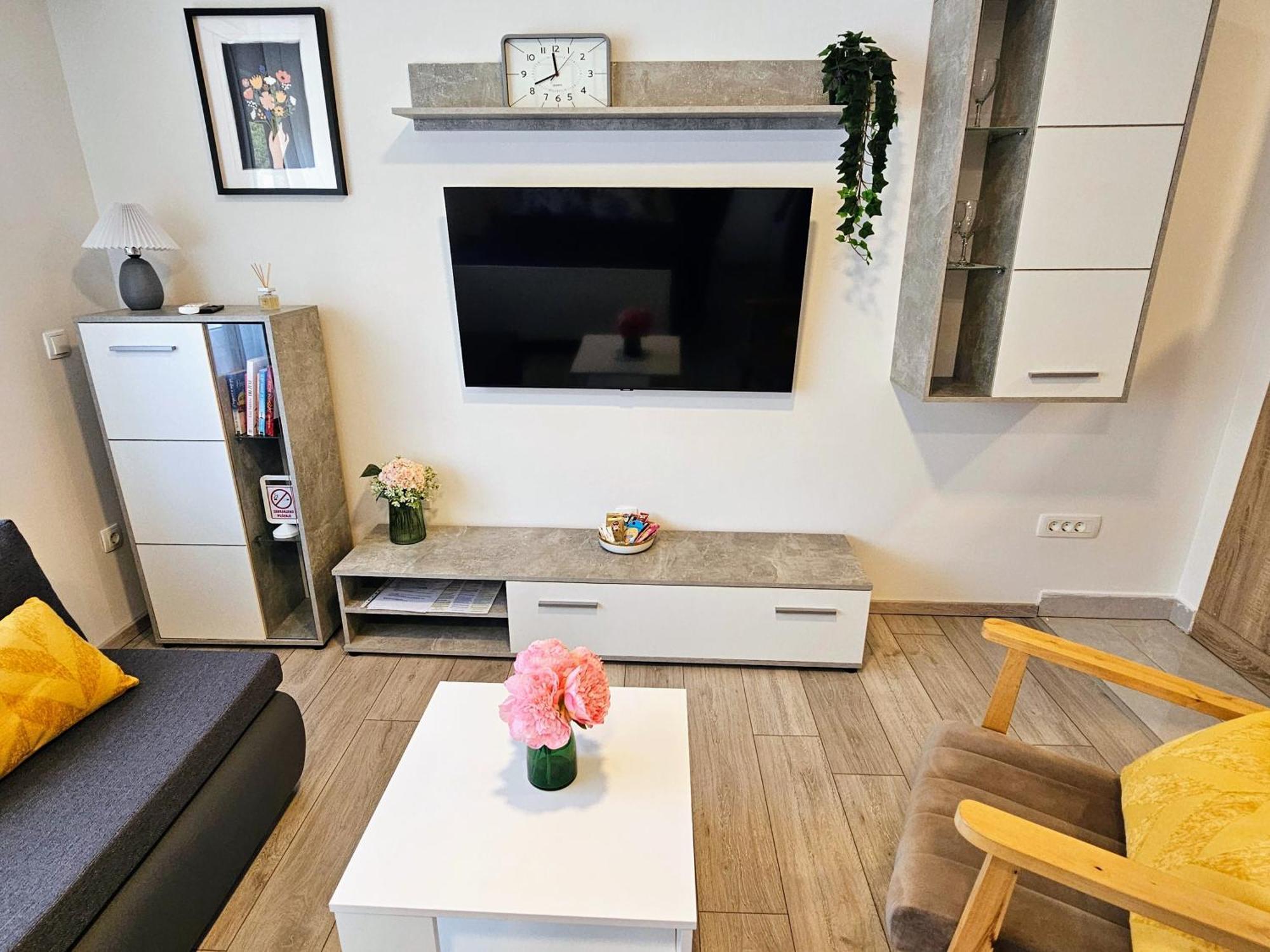 Mirta Ii Apartment